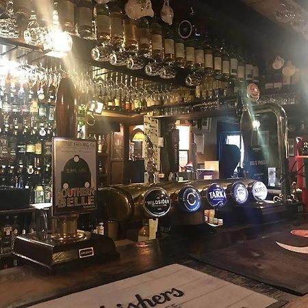 The Nobody Inn Christow エクステリア 写真