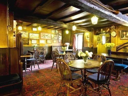 The Nobody Inn Christow エクステリア 写真
